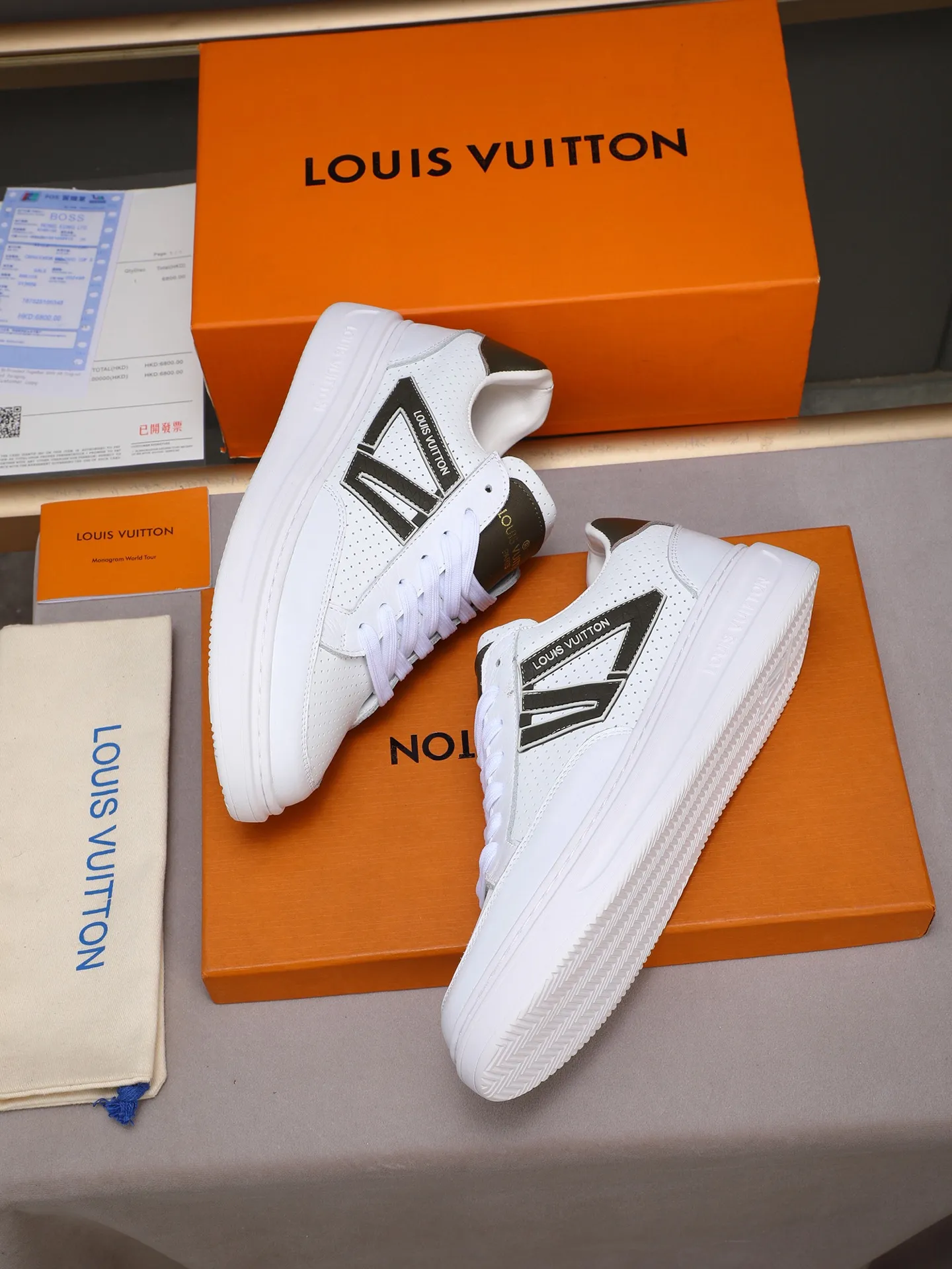 PP420 main model 👍👍👍2025 new LOUIS VUITTON [Luden Yiwei]——LV upper [Lv]🇮🇹Imported first-layer cowhide embossed🇩🇪Inside imported sheepskin lining ➕Non-slip and wear-resistant outsole. Every man's identity is reflected in his elegant and stable upper shoes🚶🏻🚶🏻📯 No matter the wind or rain, the shoe last remains unchanged and can stand the test of time🔍️. ——Code number: 38-44 (45 can be customized)